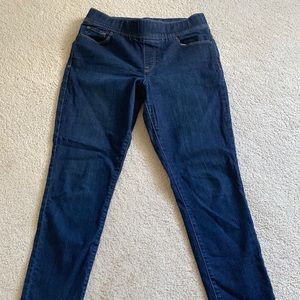 Straight leg, pull on Levi’s